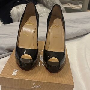 Christian Louboutin New Very Prive 120 patent pump! Wore them twice!